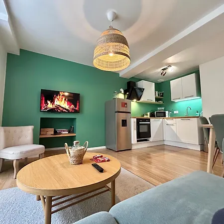 Le Cocon De - T4 Hyper Centre & Parking Apartment Chambéry