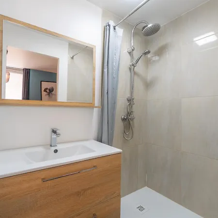 Le Cocon De - T4 Hyper Centre & Parking Apartman *