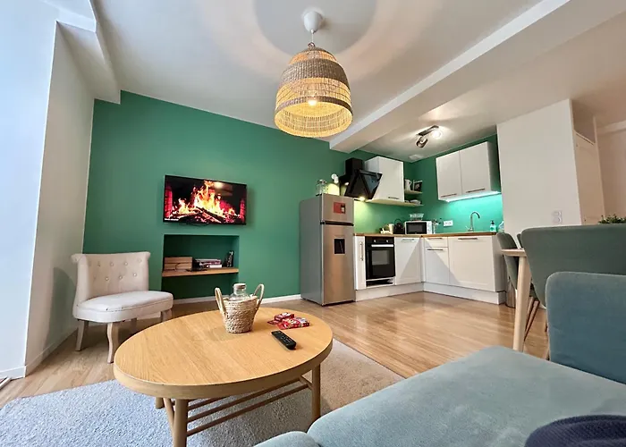 Le Cocon De - T4 Hyper Centre & Parking Apartment Chambéry