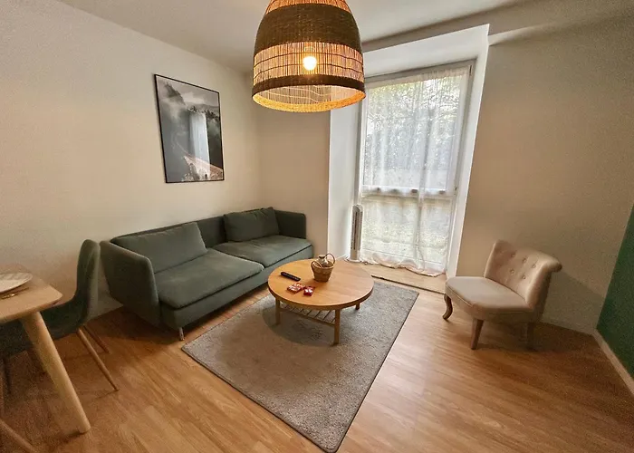 Le Cocon De - T4 Hyper Centre & Parking Apartment Chambéry